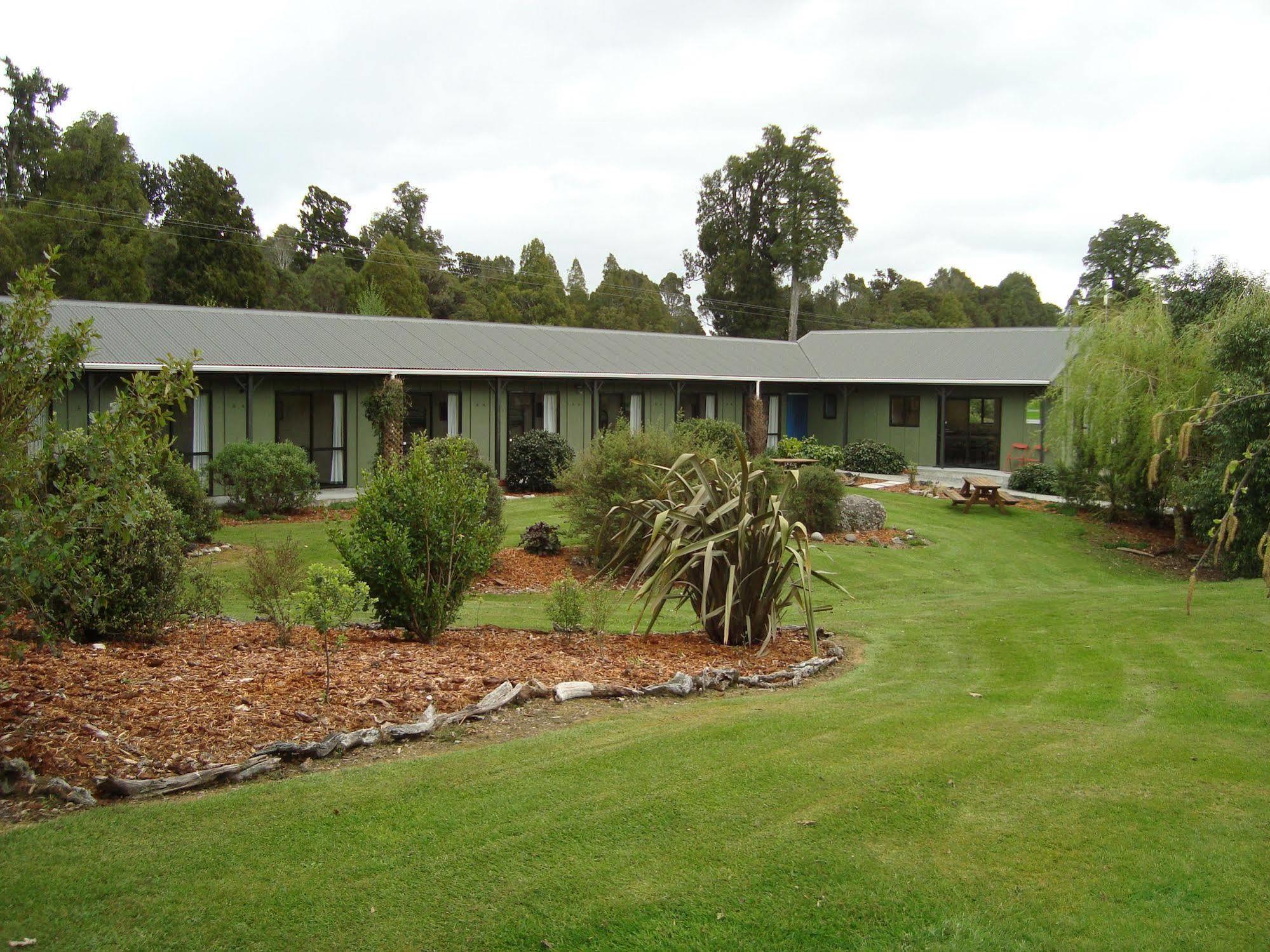 Lake Brunner Country Motel & Holiday Park Moana Exterior foto