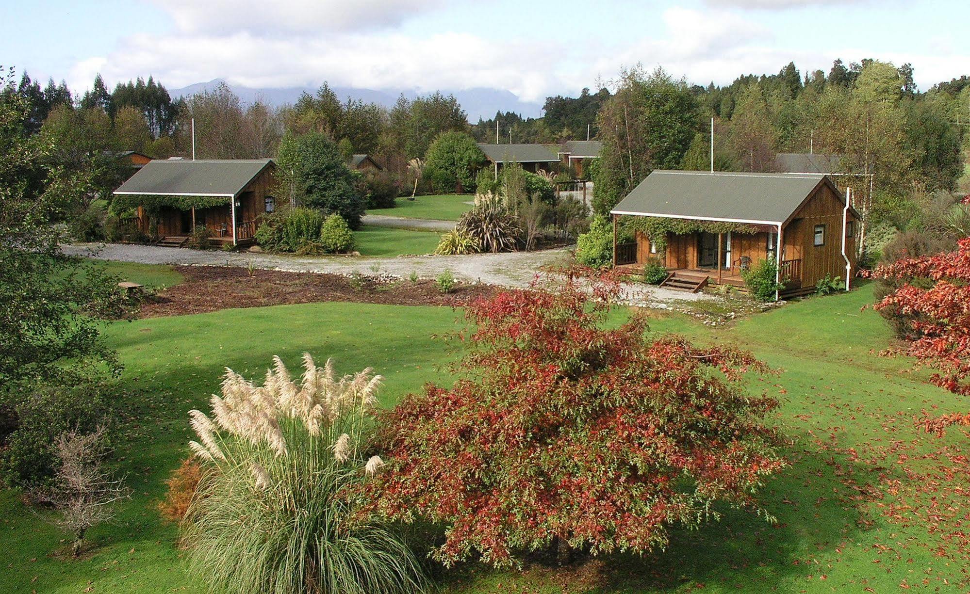 Lake Brunner Country Motel & Holiday Park Moana Exterior foto